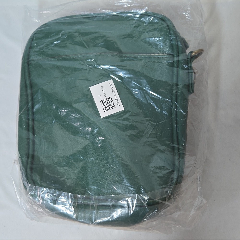 Women's Hunter Green Crossbody Bag Faux Leather Multi Compartment Everyday Purse - Picture 2 of 3